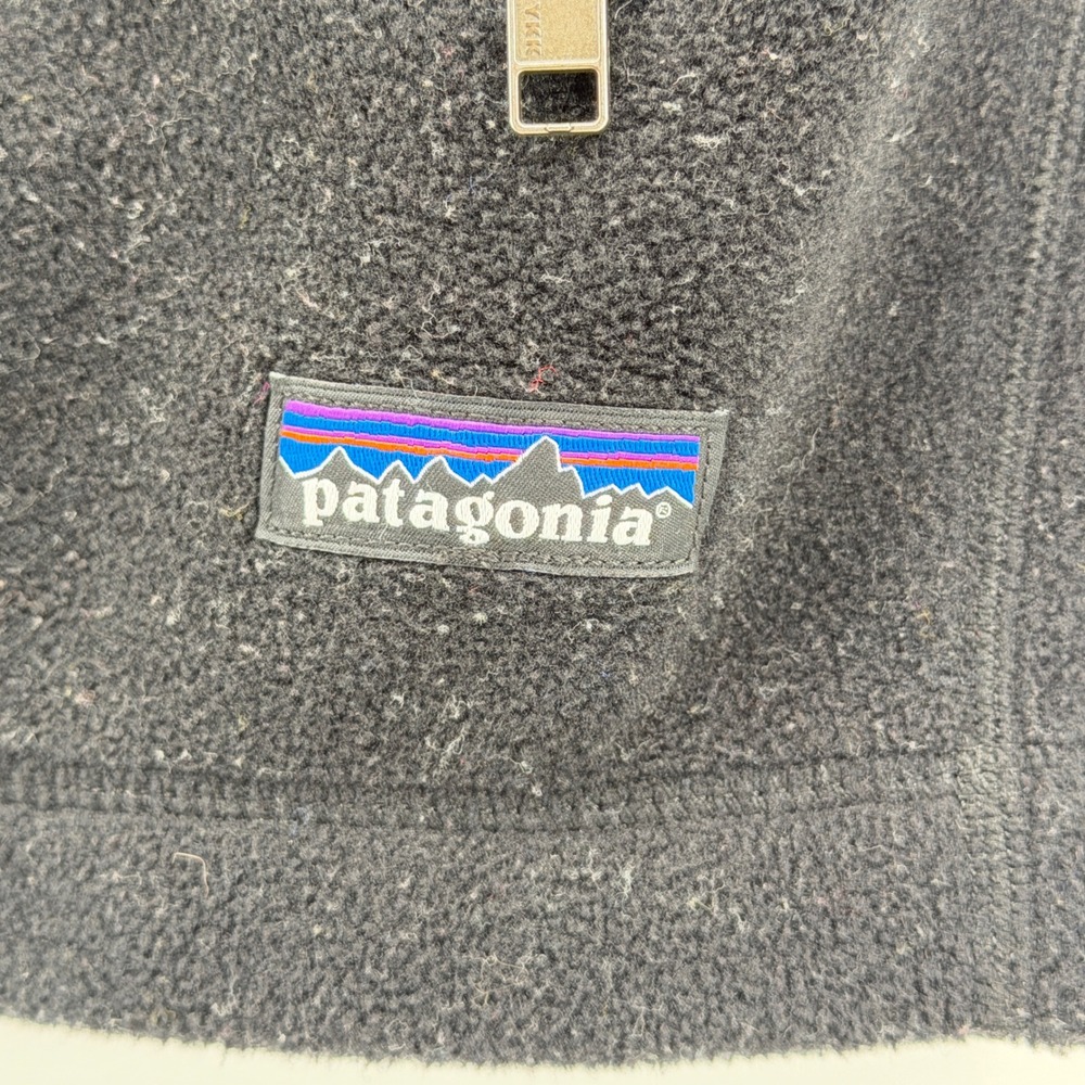 Patagonia Synchilla Fleece Vest Mens Medium Black Full Zip  Outdoor Gorpcore - Picture 2 of 5
